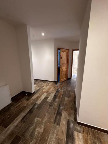 4 Zimmer Apartment, Parkplatz & Garten, Nah A10, Berlin in Petershagen/Eggersdorf