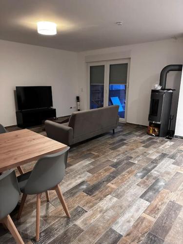 4 Zimmer Apartment, Parkplatz & Garten, Nah A10, Berlin in Petershagen/Eggersdorf