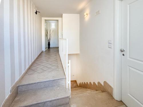 Deluxe Double Room with Balcony and Sea View image 8