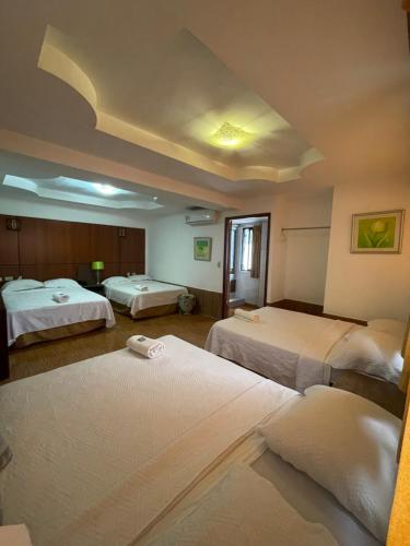 4 double beds
