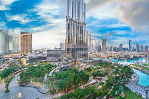 Family 3BR Flat Free Parking, Gym, Pool & Burj Views, Dubai (photo 7)