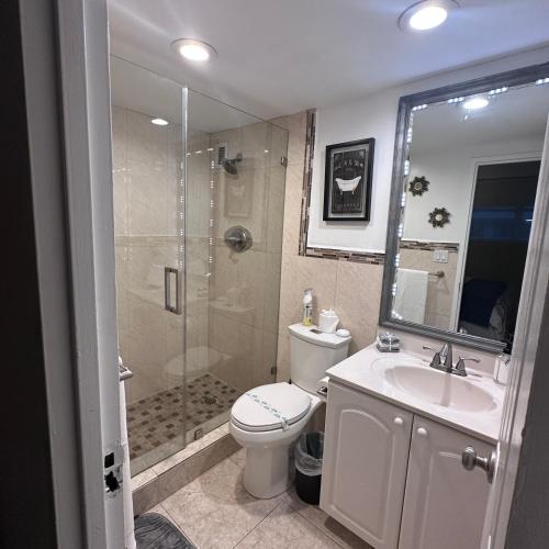 Hollywood apartment by the sea - image 10