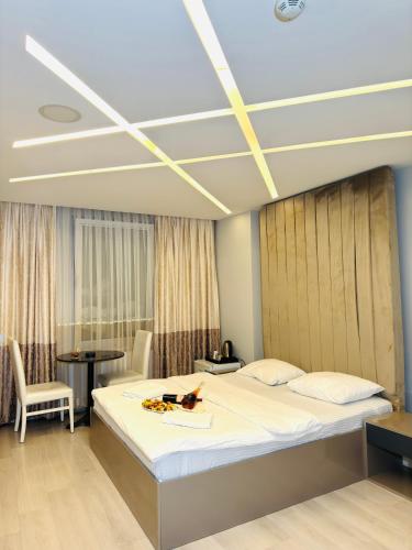 Standard Double Room image 3