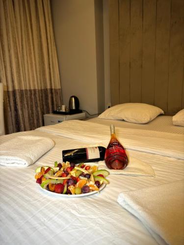 King Room image 7