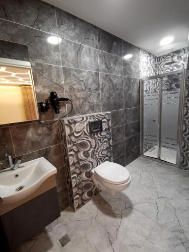King Room image 5