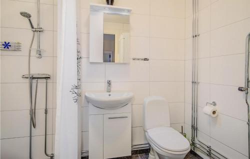 Bathroom, Beautiful Apartment In Syssleback in Syssleback