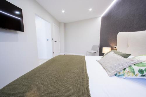 2 bedrooms, 3 beds