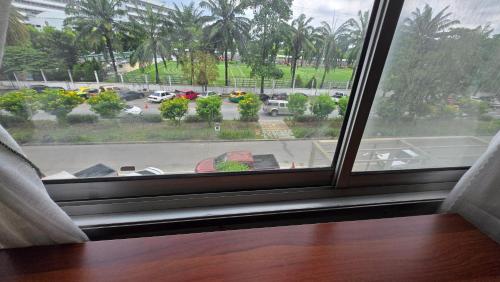 อิมแพ็ค เมืองทองธานี ห้องพักรายวัน Popular Condo T8 Room Type - Triple Room