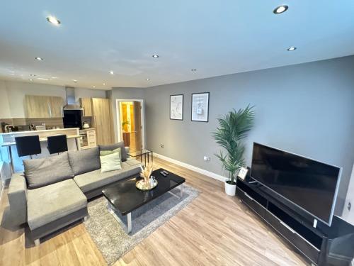 Modern TWO Bedroom Apartment Birmingham City Centre - 2 BATHROOMS - SLEEPS 6 GUESTS - FREE Underground Parking - FAST Speed Internet, Birmingham (fotografie 6)