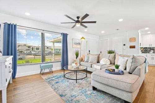 Tranquil Retreat heated pool, spa, & pool table in Apollo Beach, USA