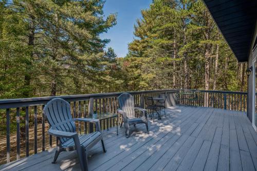 Mountain View Hideaway - image 11