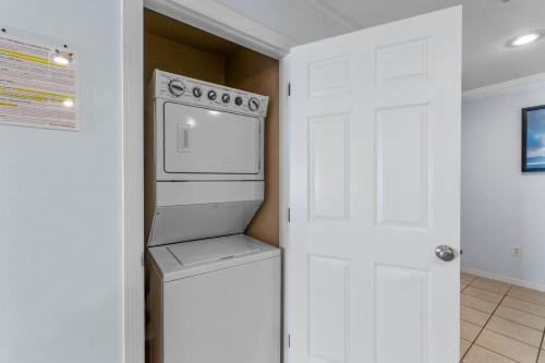 Las Terrazas 4B By Padre Getaways - image 9