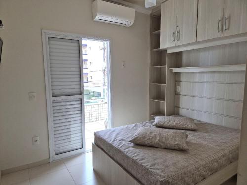 Apartment image 10