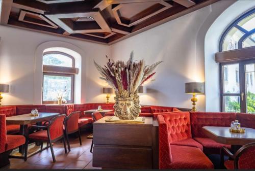 Étterem, Cafe Zentral, Zimmer mit Frühstück (Cafe Zentral, Zimmer mit Fruhstuck) in Kotschach