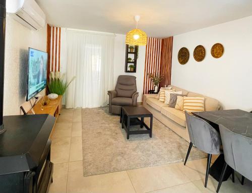 Κοινόχρηστο σαλόνι/χώρος τηλεόρασης, הבית המדברי in Μίτζπε Ραμόν