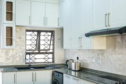 Cucina, Beck Apartments in Chelston