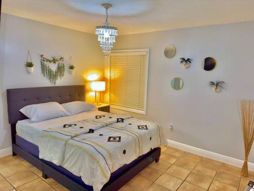 MIAMI EXCLUSIVE 5-BR Spacious House with pool in Miami, USA