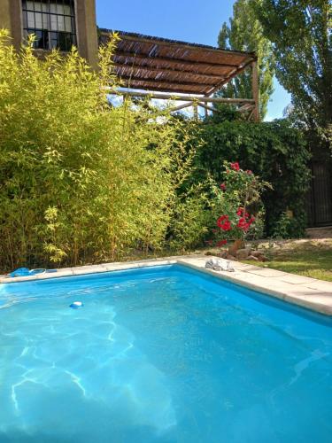 . La Pausa, Departamentos y Casas