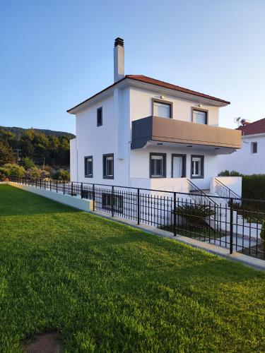 Villa Maritsá – khách sạn tại Petaloudes