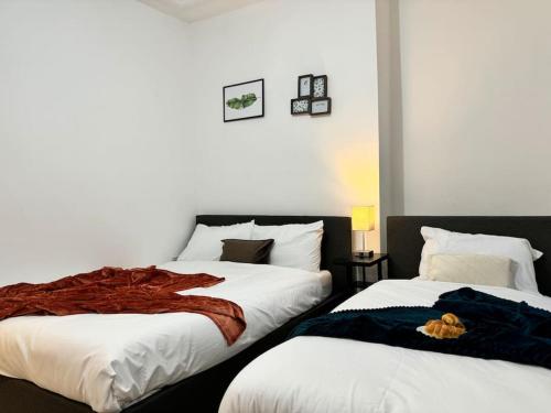 Contractors and Groups with Parking, Liverpool (foto 10)