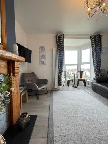 Cosy Seaview Apartment