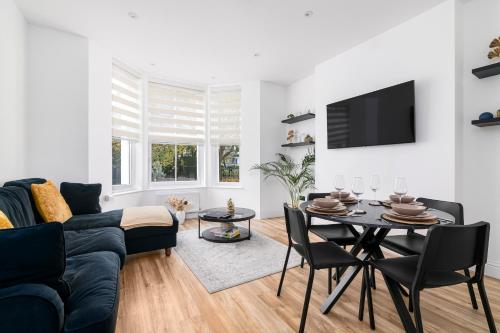 2 bed Flat 10 min from Notthing Hill!, Лондон