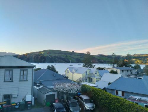Akaroa Village Inn Room Type - Three-Bedroom Deluxe Apartment
