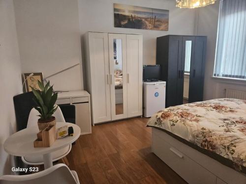 Friend Room, Брюссель (фото 11)