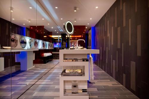 W London - image 7