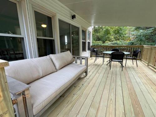 Iekārtas, Quantico Graduation Home Visit DC 5 bedrooms 2 King Beds Stafford in Aquia Harbour (VA)