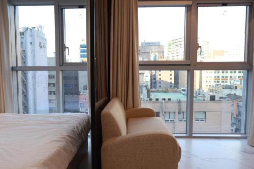 City Hall,Central Seoul apartment, Сеул