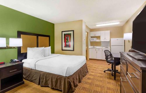 1 queen bed