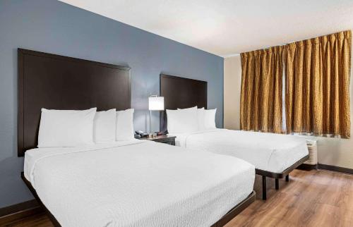 2 double beds
