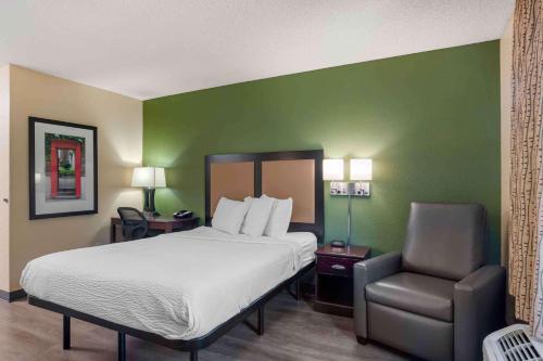 1 queen bed