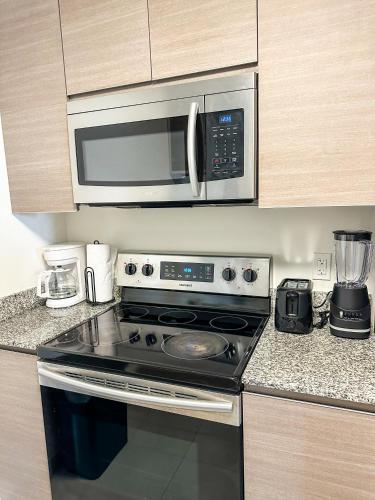 Shared Loft with City View, Gym, Pool in Downtown in Miami, USA