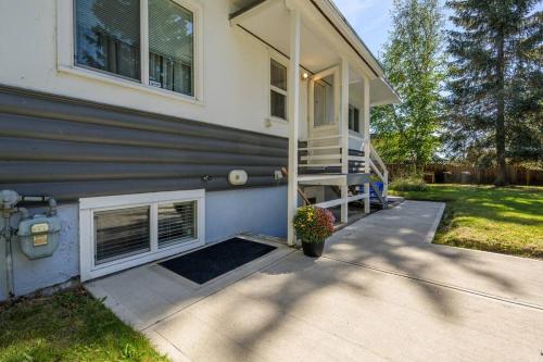 Boho Bliss - Just steps away from the Hospital in Prince George (BC)