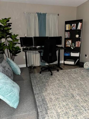 Cozy Suburban Escape in Rochester, USA