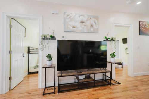 Warm & cozy 3BR apatment in Milton in Milton, USA