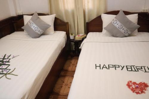 Superior Twin Room image 3