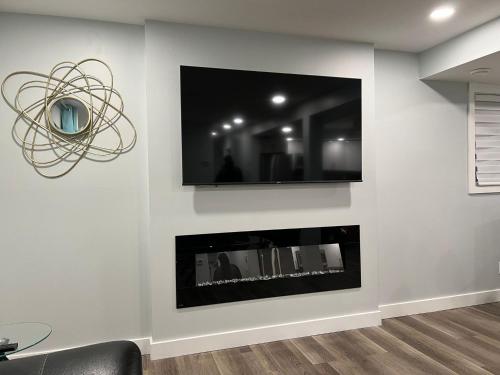 Yellowknife Down Town Retreat