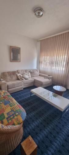 Instalações, Nights of the Orient Guesthouse in Salt