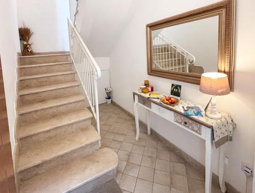 Deluxe Double Room with Balcony and Sea View image 7