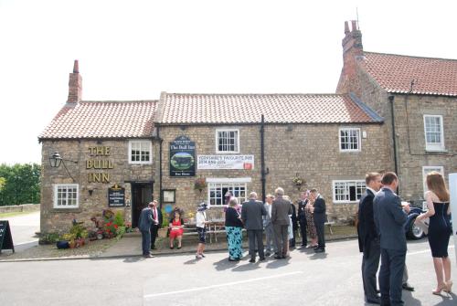 The Bull Inn West Tanfield - image 4