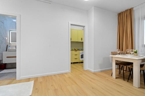 Apartments with Huge Balcony and City View - Tineretului Park Apartments with Huge Balcony and City View - Tineretului Park