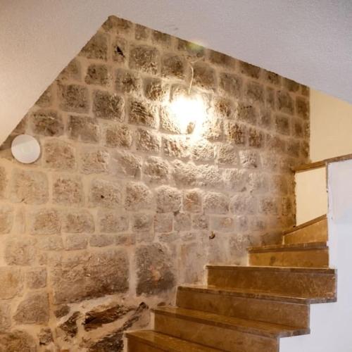 Stara kamena kuca Lustica near Ribarsko Selo