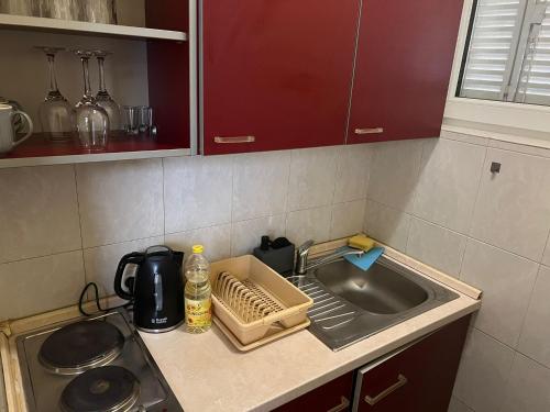 TripleA Sr apartments in ราโควิชา