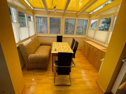 Létesítmények, Dach-Etagenwohnung mit Ausblick nach Basel und ins Elsass in Inzlingen