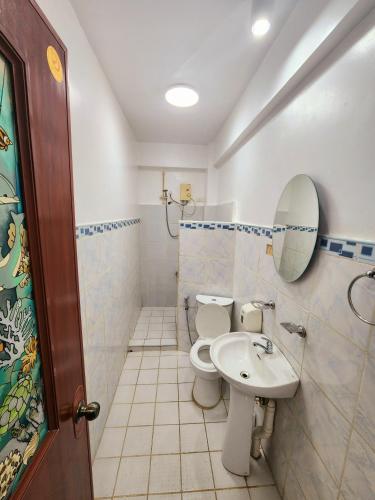 MB's Garden Inn MB's Garden Inn