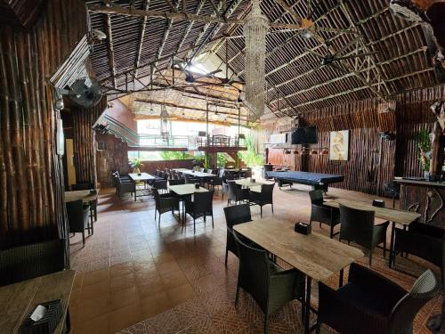 MB's Garden Inn MB's Garden Inn