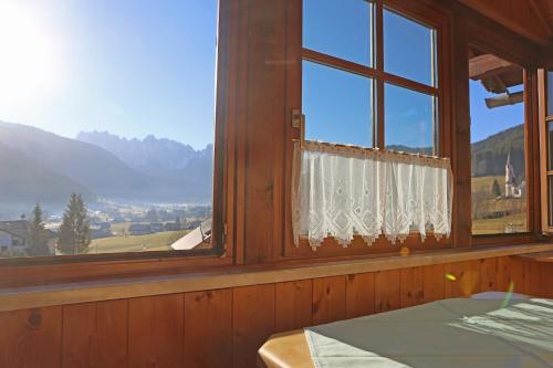 Apartment with Mountain View 